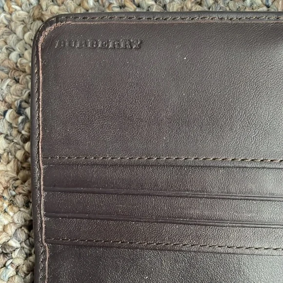 Burberry Wallet - Picture 4 of 12